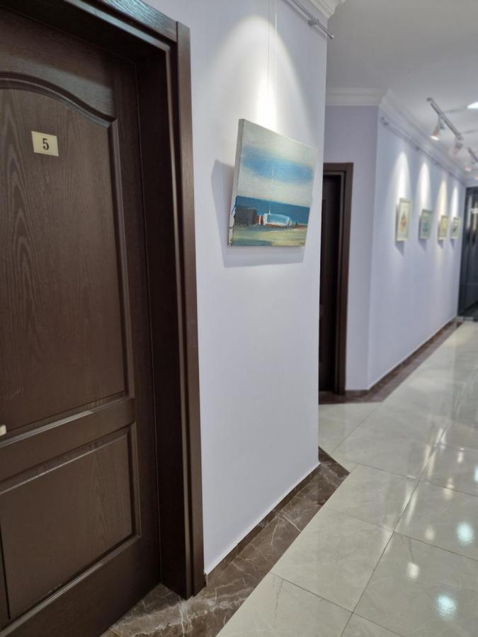 Art Hotel Batumi Exterior photo