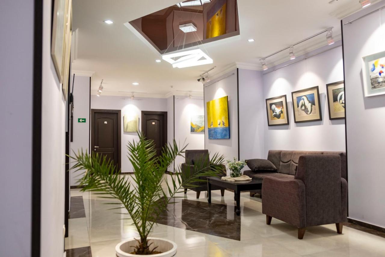 Art Hotel Batumi Exterior photo