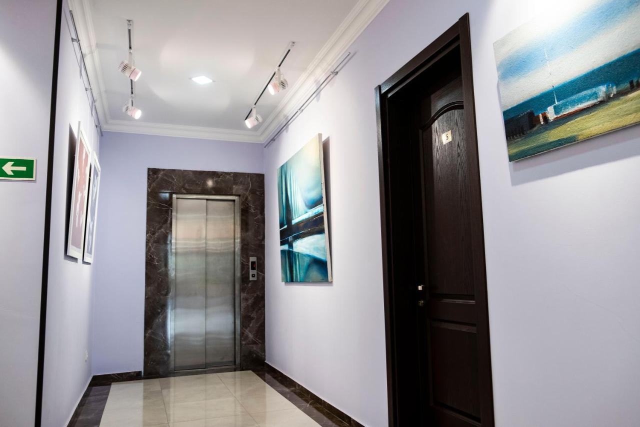 Art Hotel Batumi Exterior photo
